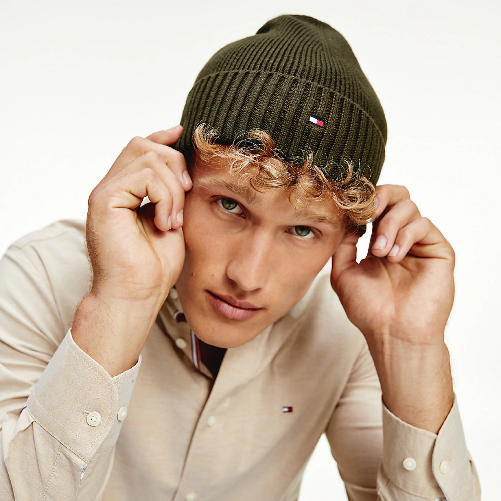 detail Tommy Hilfiger pánská khaki zelená zimní čepice Pima