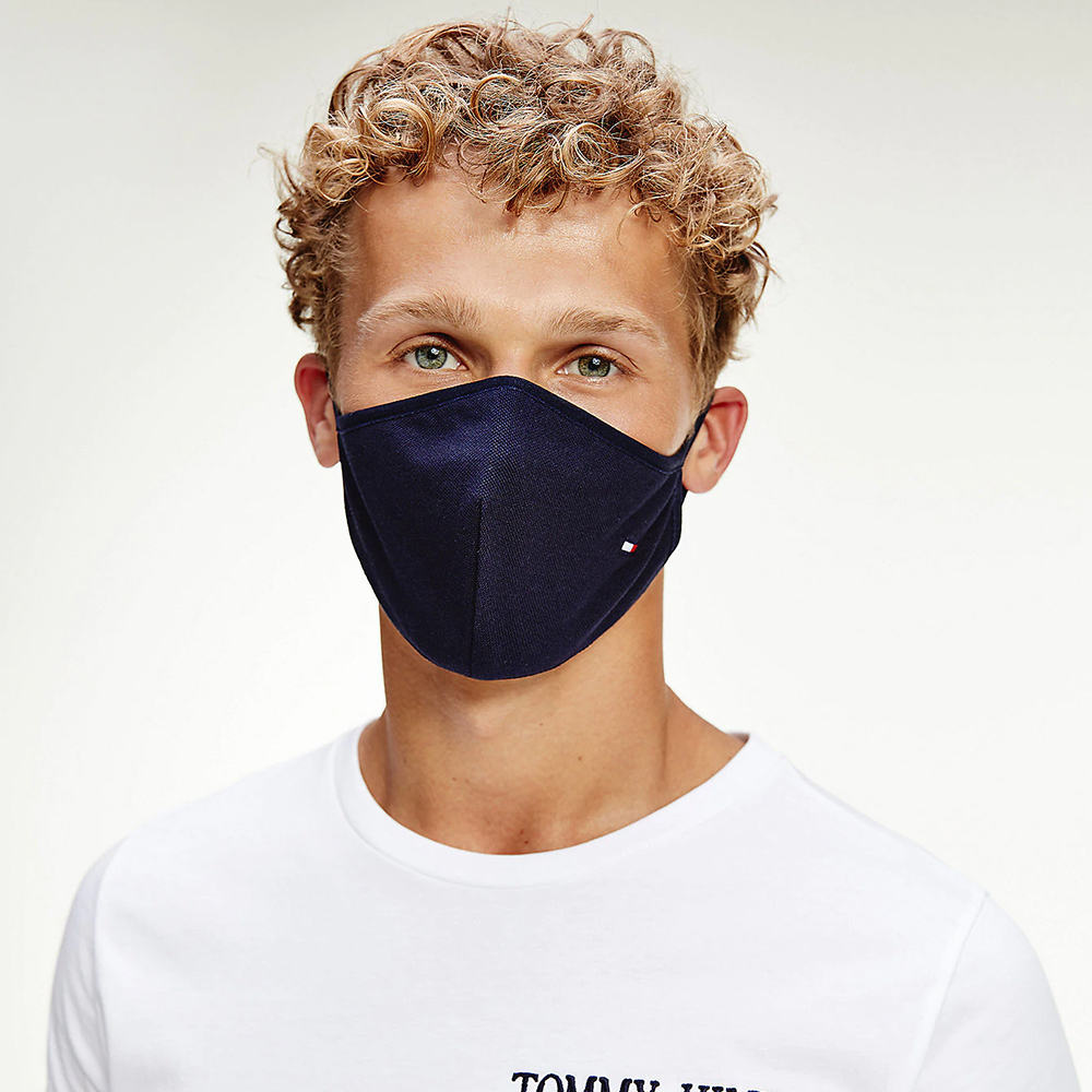 detail Tommy Hilfiger pánská tmavě modrá rouška