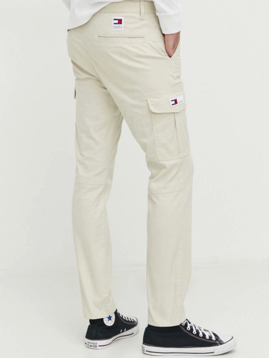 detail Tommy Jeans pánské krémové kalhoty