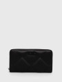 detail Calvin Klein dámská černá peněženka