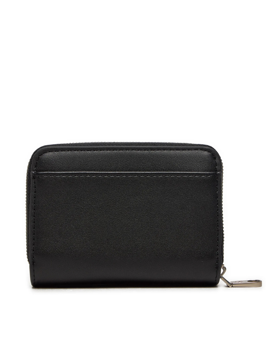 detail Calvin Klein dámská černá peněženka