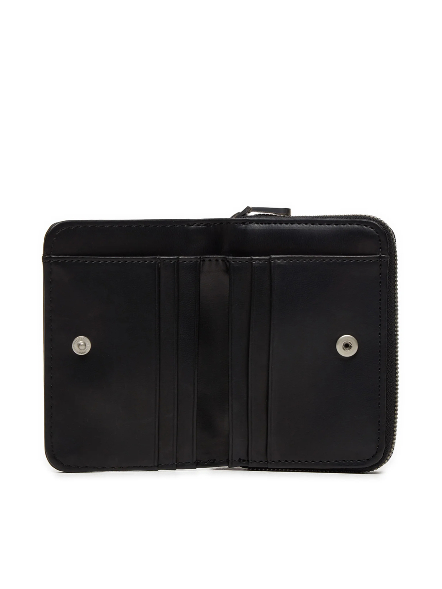 detail Calvin Klein dámská černá peněženka