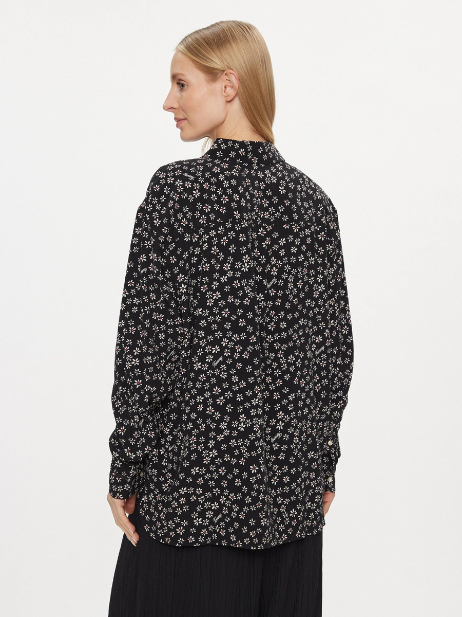 detail Tommy Jeans dámská černá vzorovaná košile