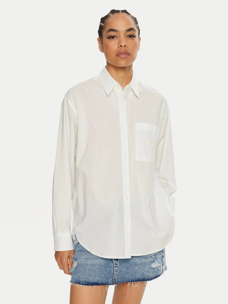 detail Calvin Klein dámská bílá košile