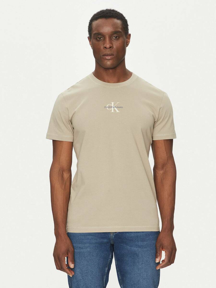 detail Calvin Klein pánské béžové tričko