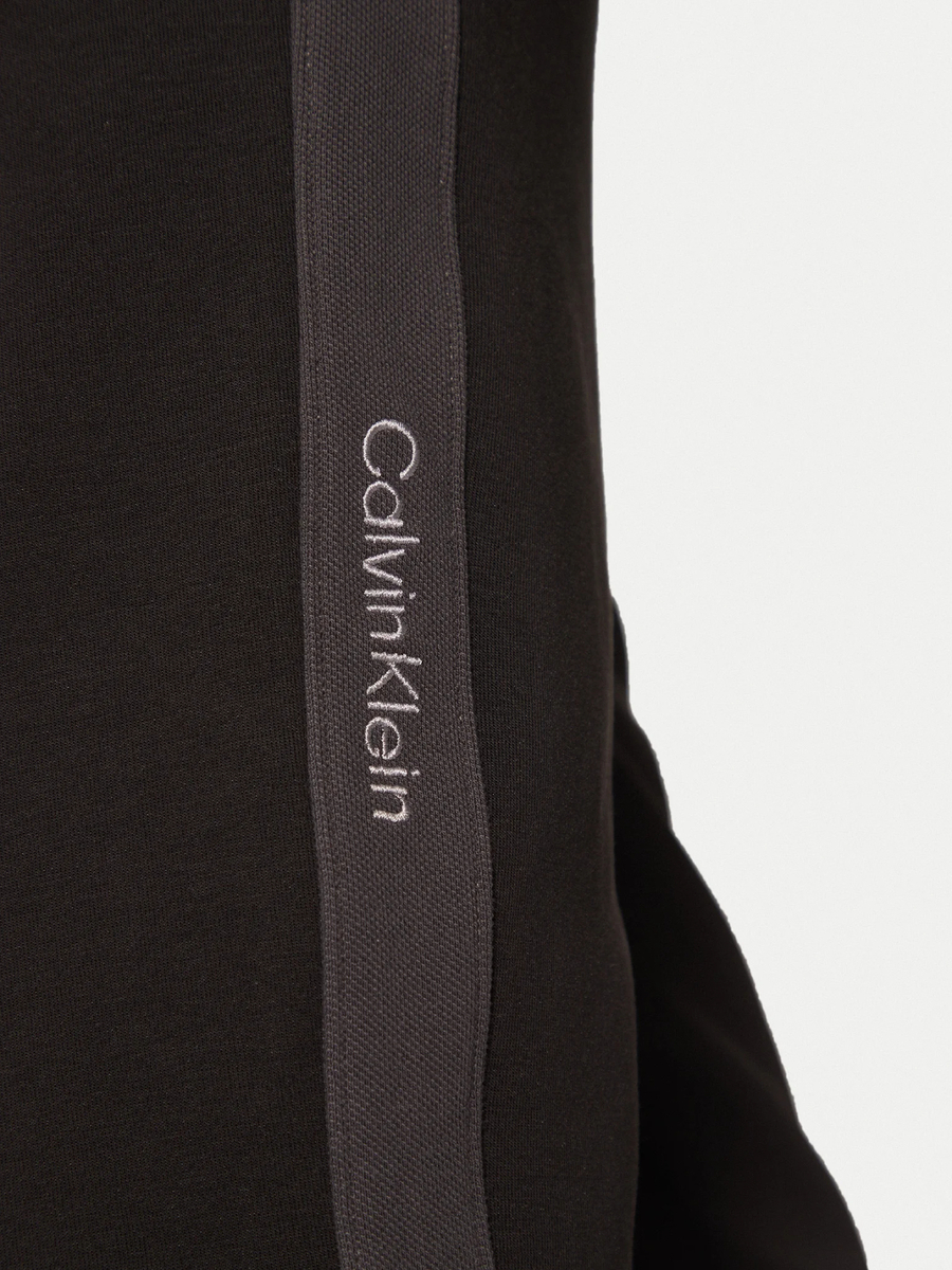 detail Calvin Klein pánské černé tepláky
