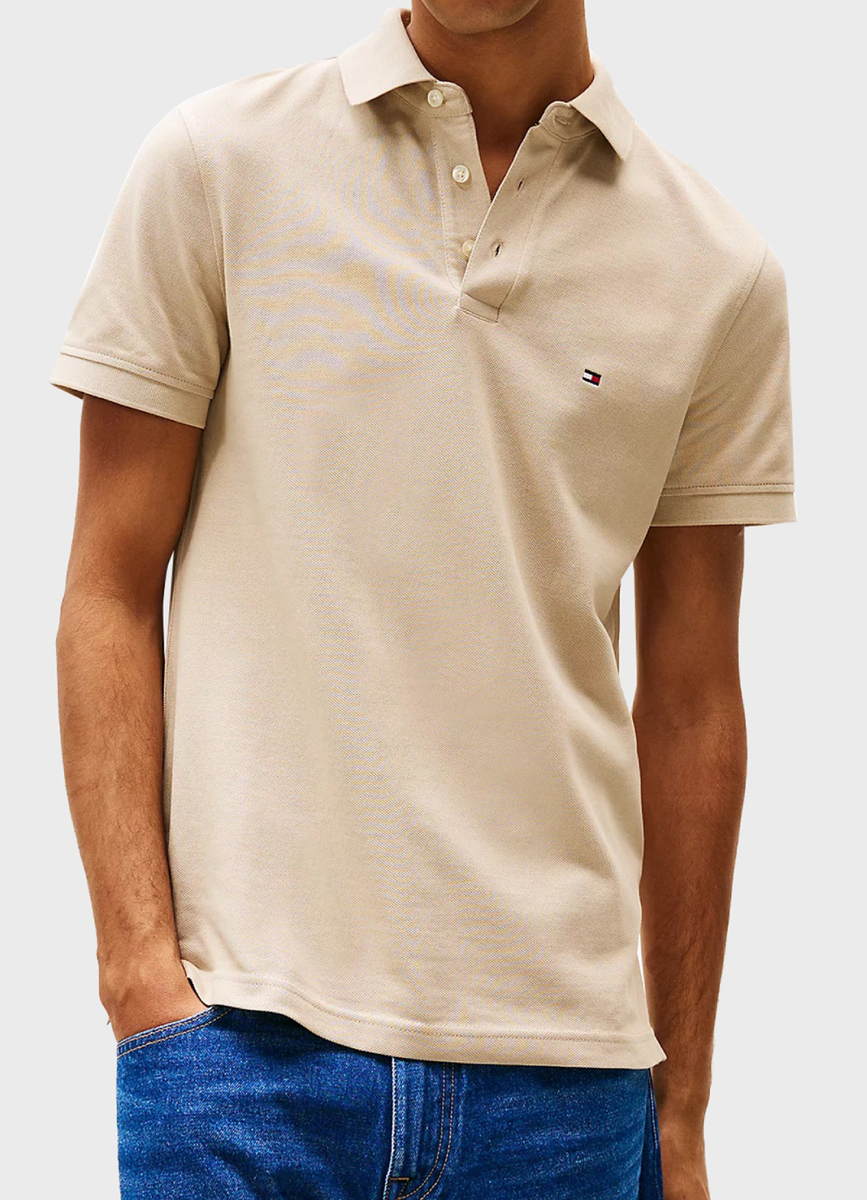 detail Tommy Hilfiger pánské béžové polo tričko