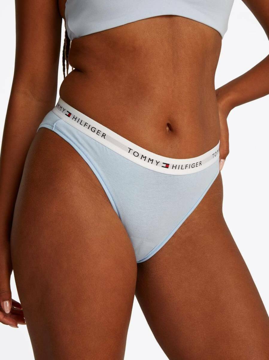 detail Tommy Hilfiger dámské kalhotky 3 pack