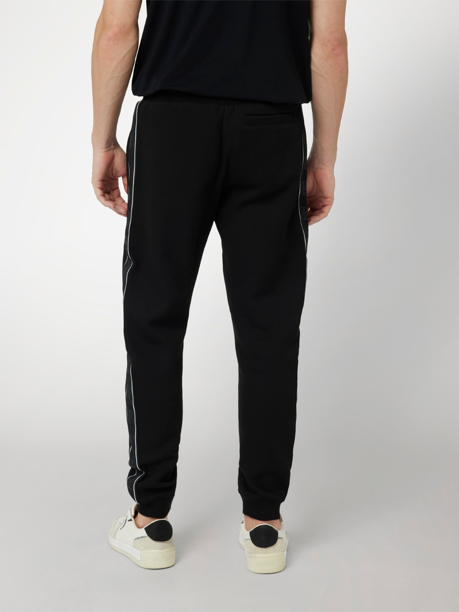 detail Guess pánské černé tepláky