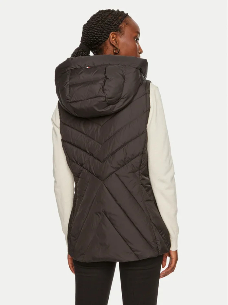 detail Dámská péřová vesta od Tommy Hilfiger