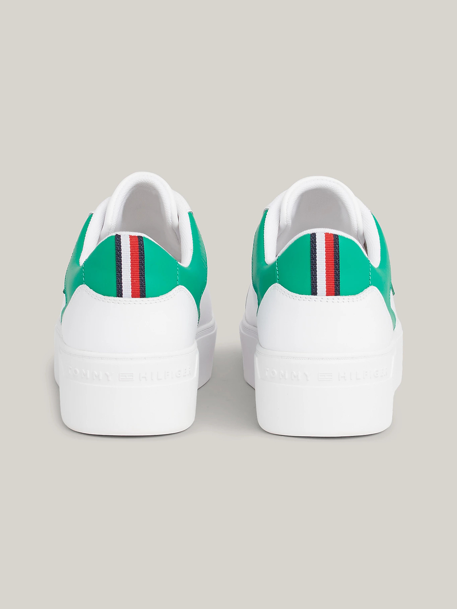 detail Tommy Hilfiger dámské bílé tenisky