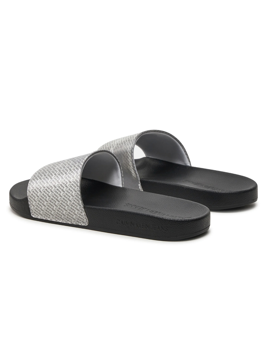 detail Calvin Klein dámské šedočerné pantofle