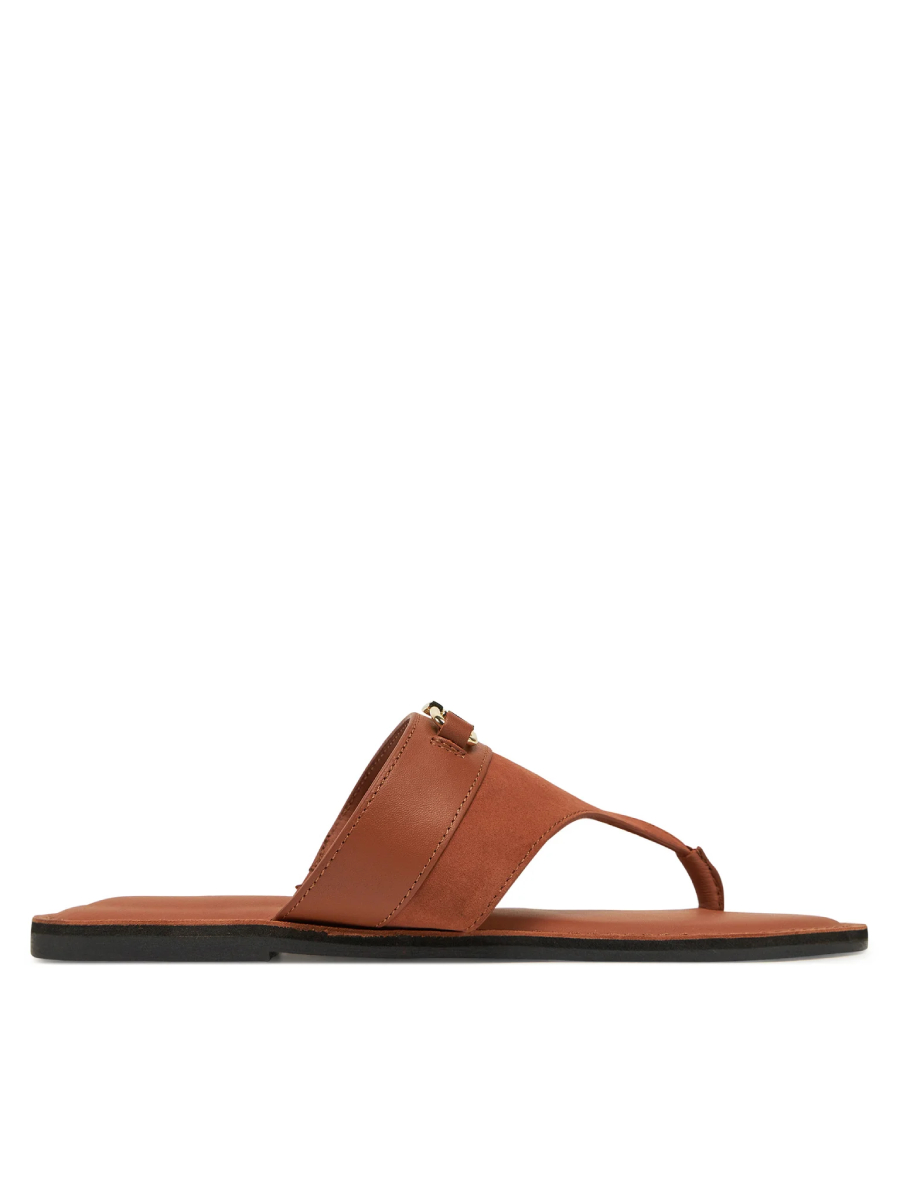 detail Tommy Hilfiger dámské hnědé žabky