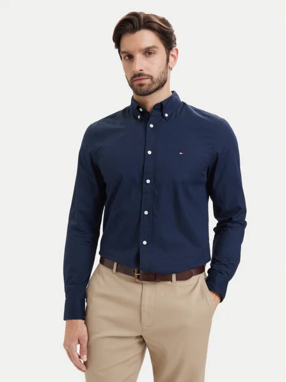 detail Tommy Hilfiger pánská tmavě modrá košile