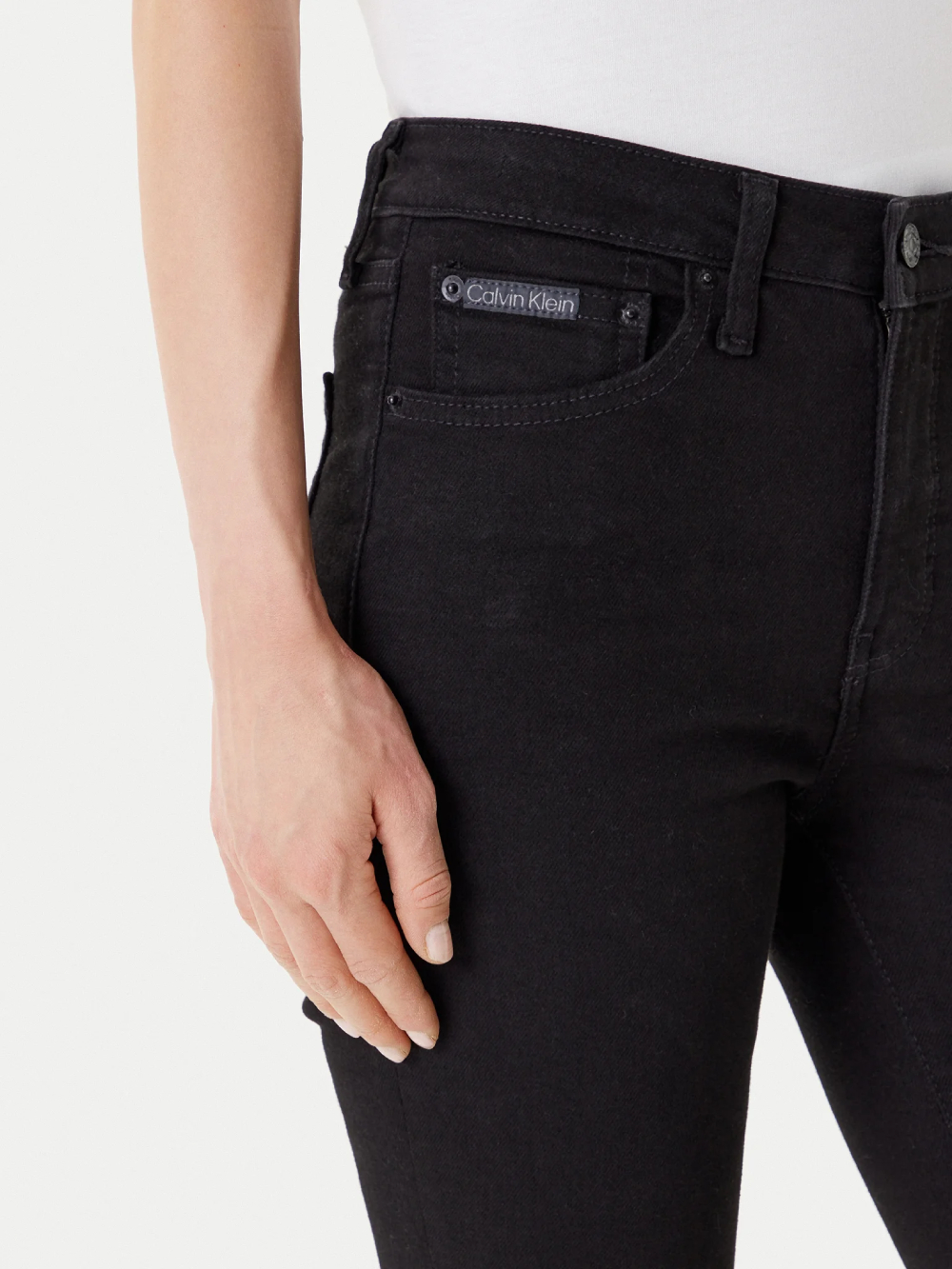 detail Calvin Klein dámské černé skinny džíny