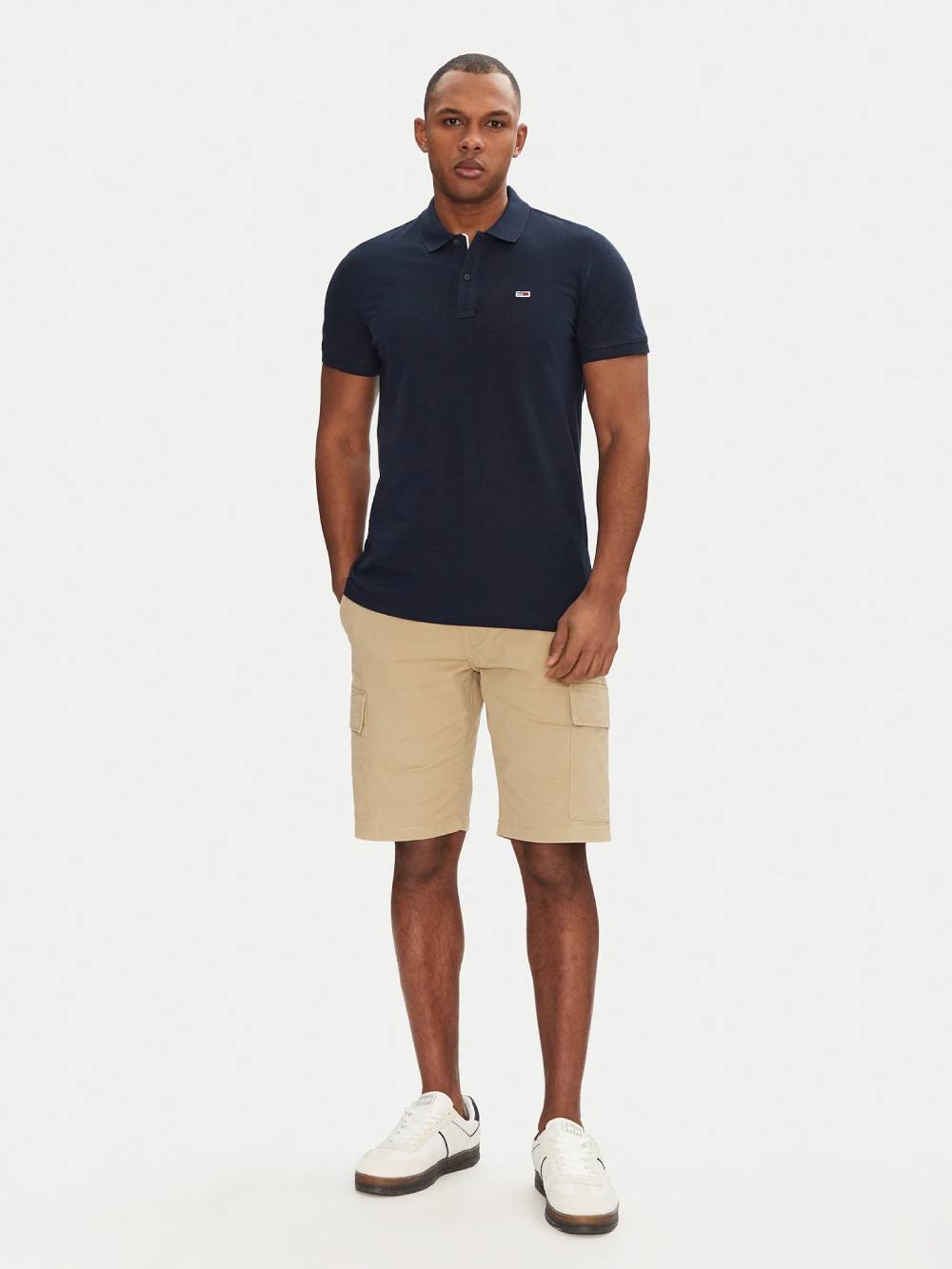 detail Tommy Jeans pánské modré triko