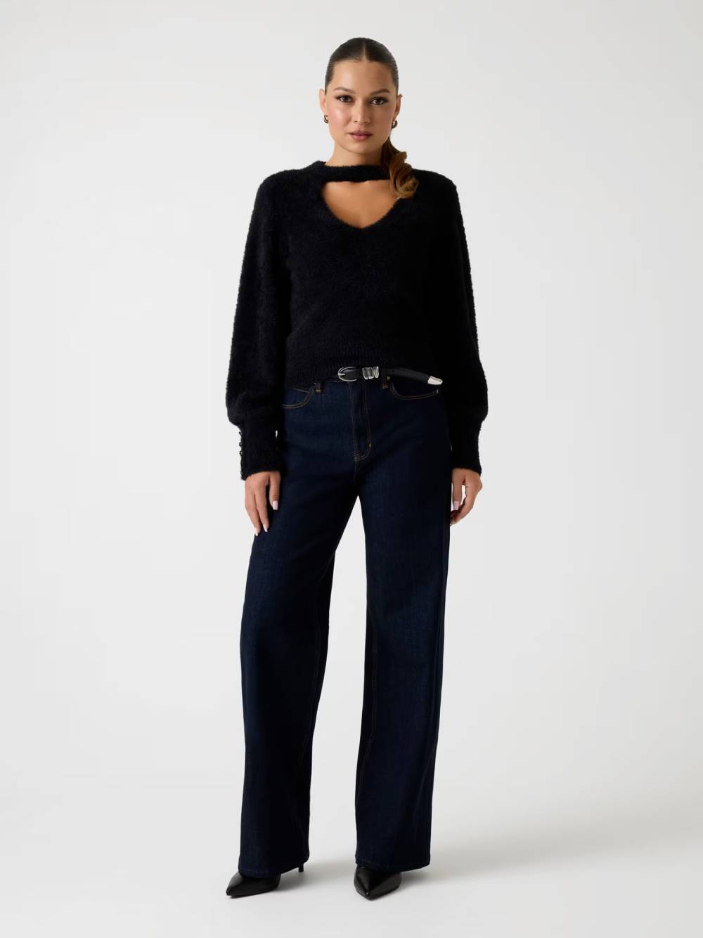 detail Guess dámský černý svetr