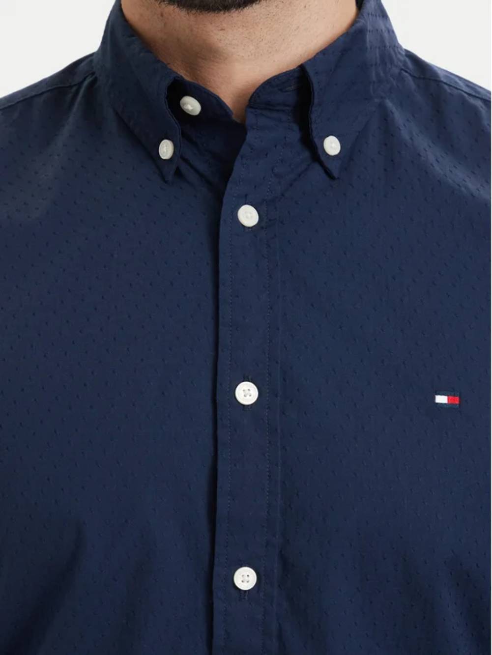 detail Tommy Hilfiger pánská tmavě modrá košile