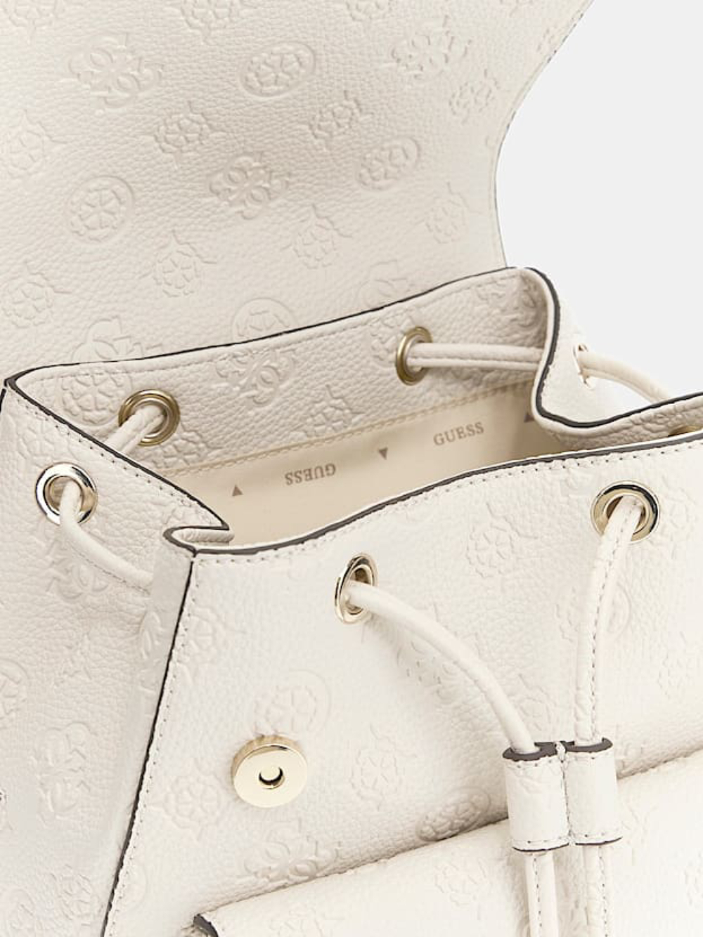 detail Guess dámský krémový batoh