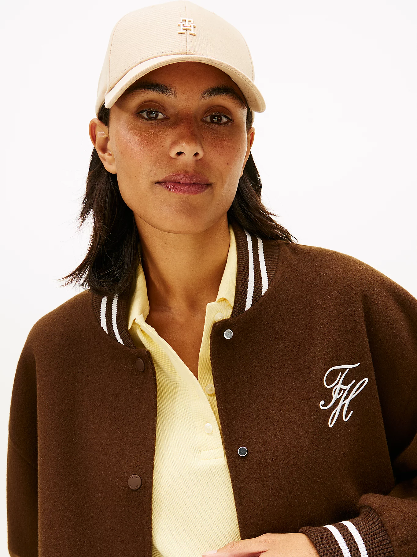 detail Tommy Hilfiger dámská béžová kšiltovka