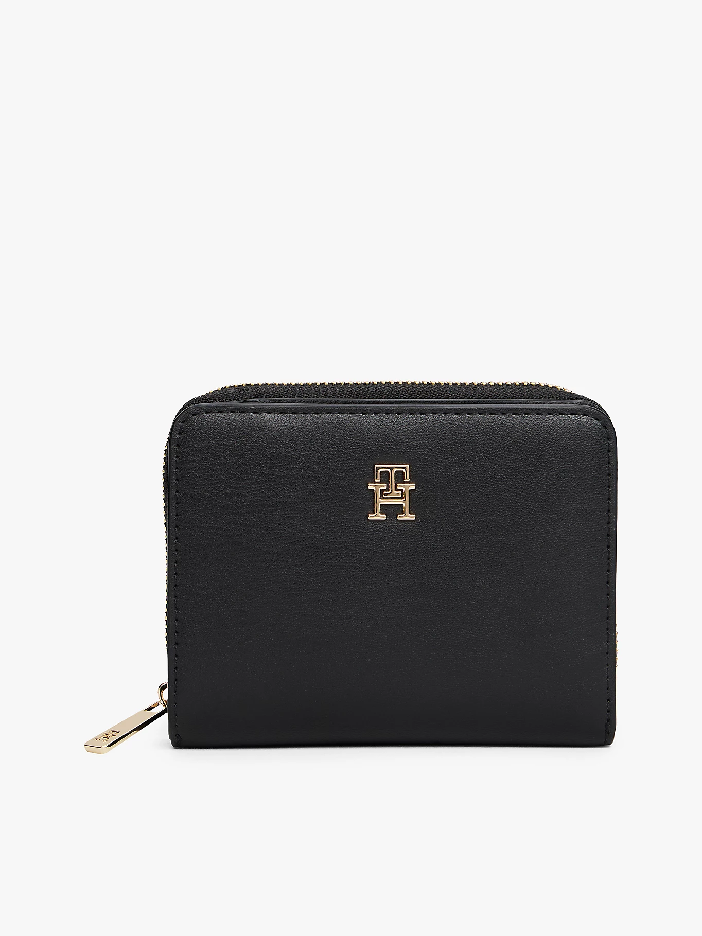 detail Tommy Hilfiger dámská černá peněženka