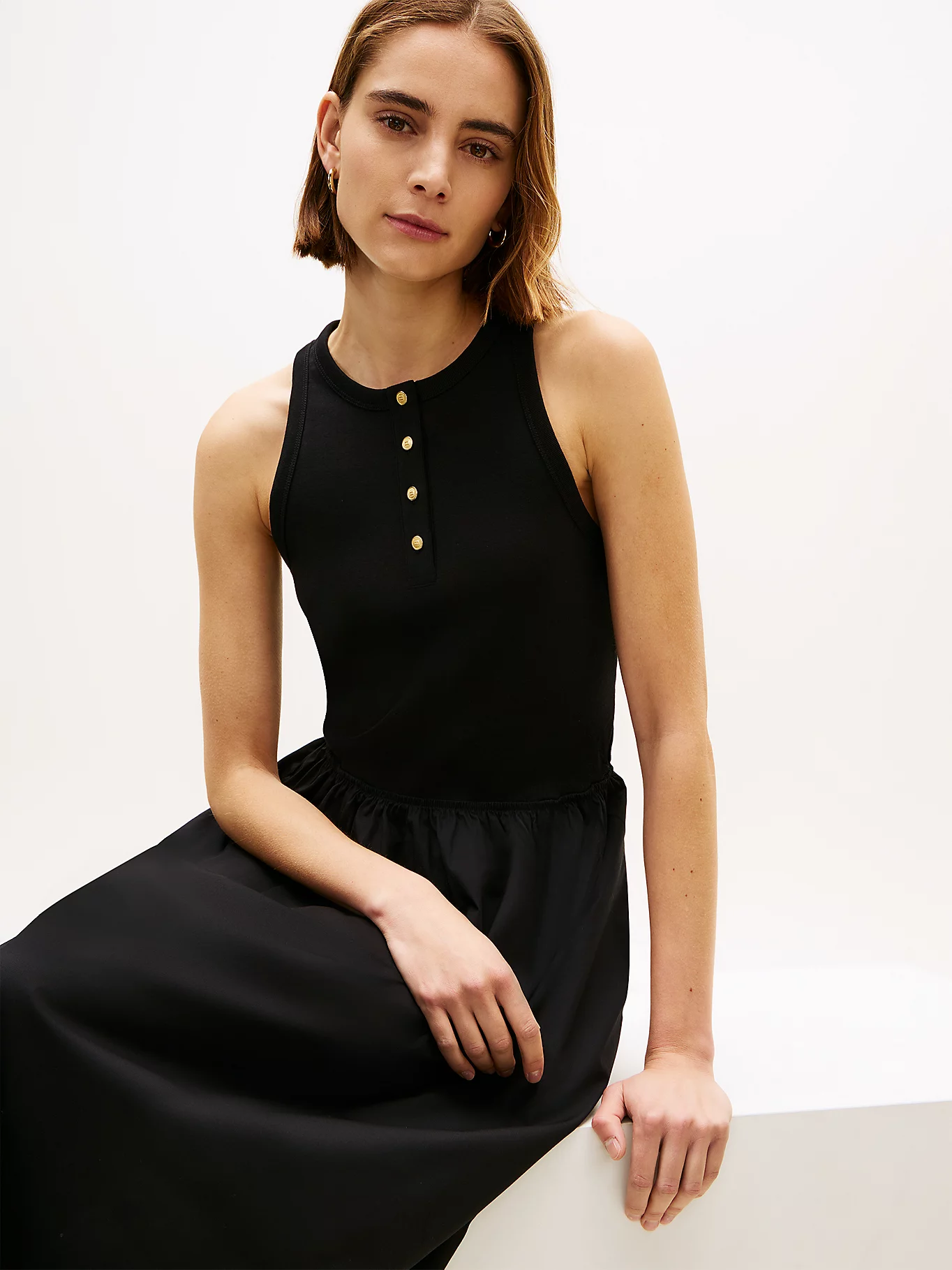 detail Tommy Hilfiger dámské černé šaty