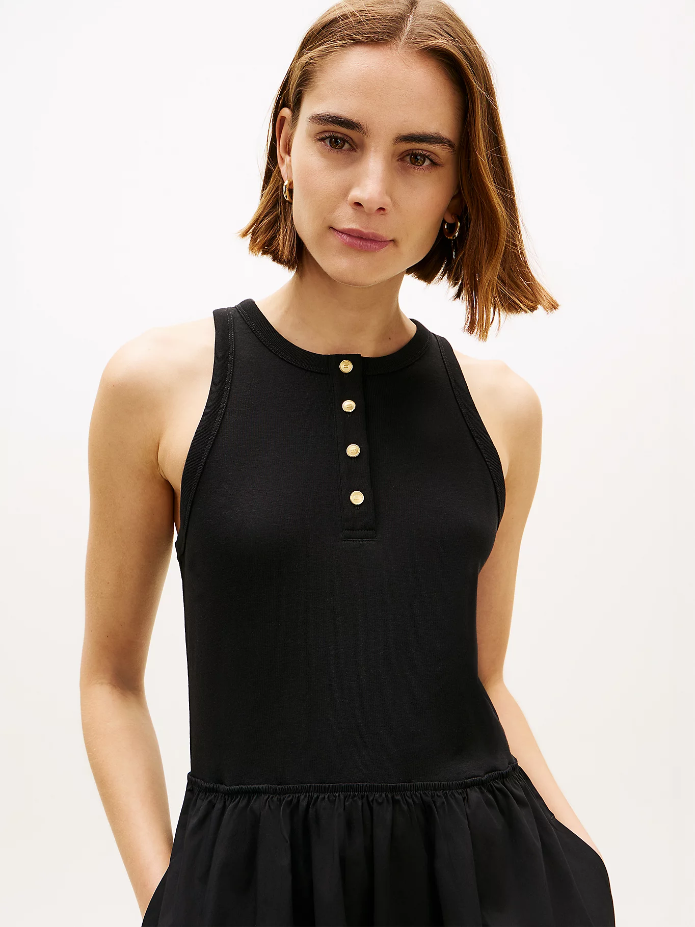 detail Tommy Hilfiger dámské černé šaty