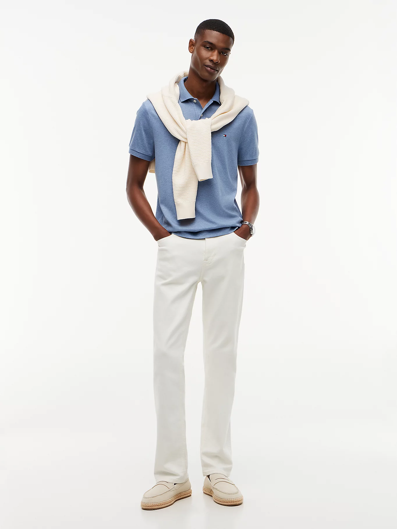 detail Tommy Hilfiger pánské modré polo tričko