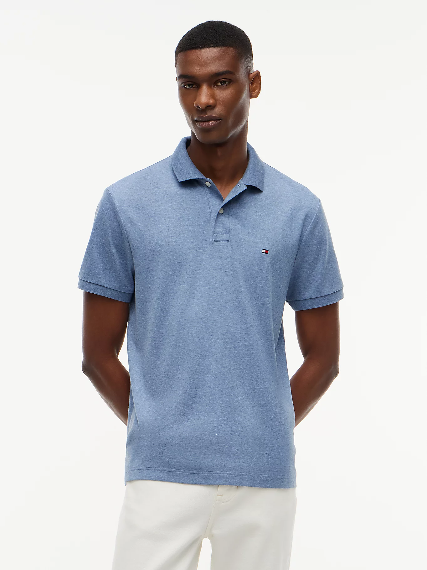 detail Tommy Hilfiger pánské modré polo tričko
