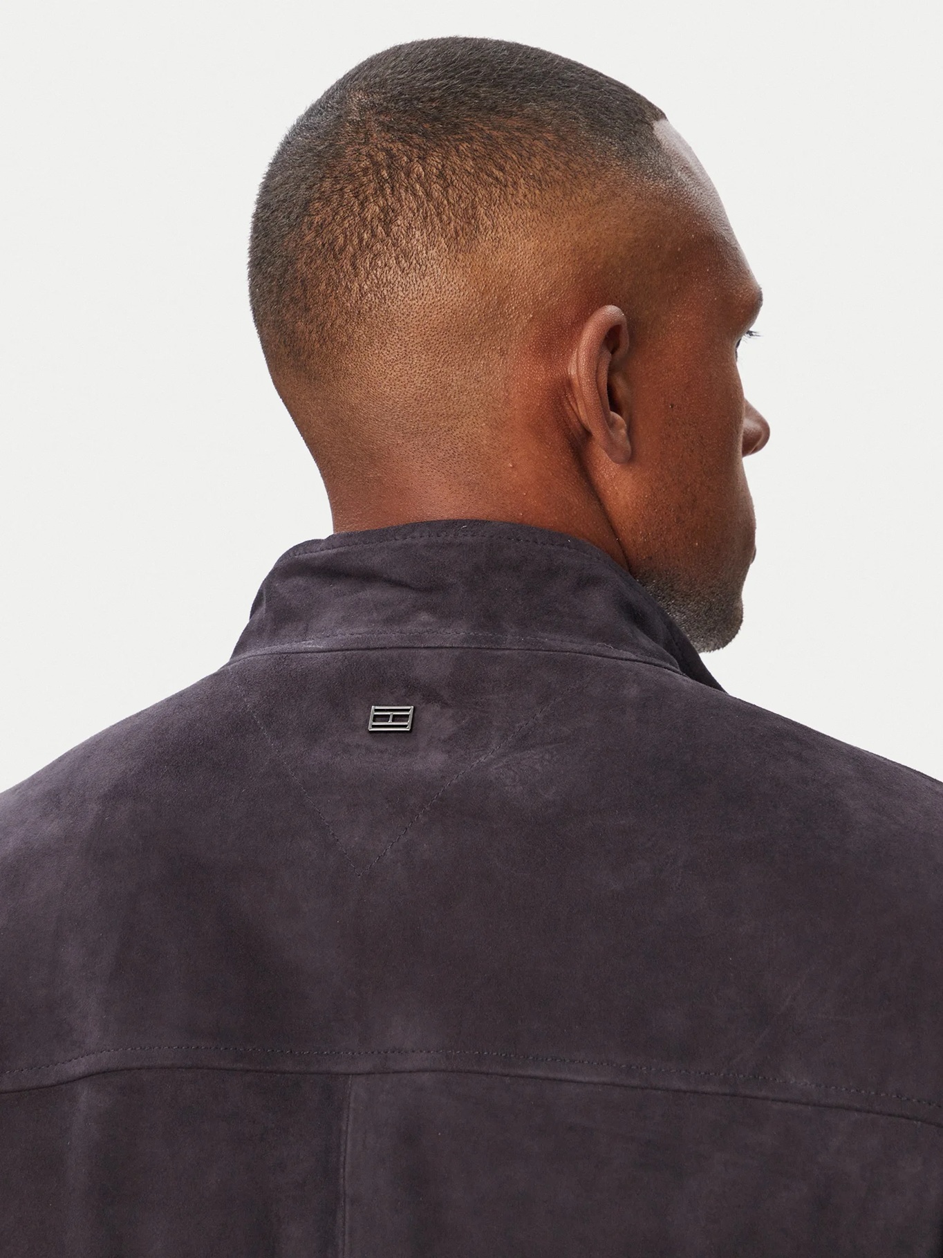 detail Tommy Hilfiger pánská tmavě modrá kožená bunda