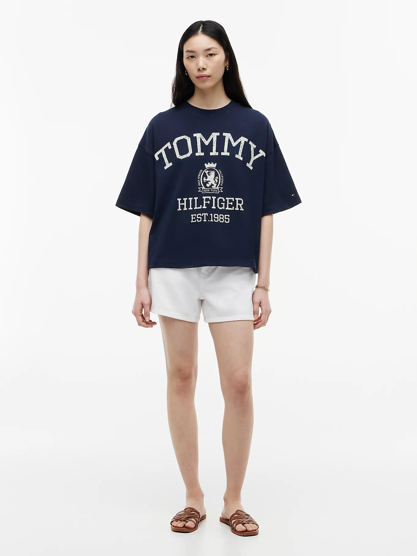 detail Tommy Hilfiger dámské tmavě modré tričko