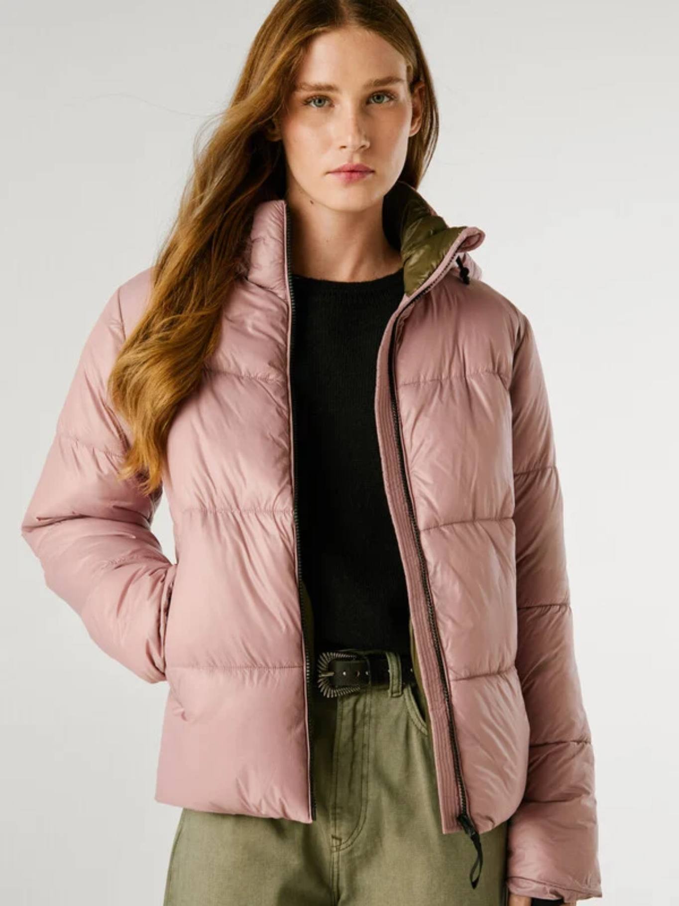 detail Pepe jeans dámská růžová bunda