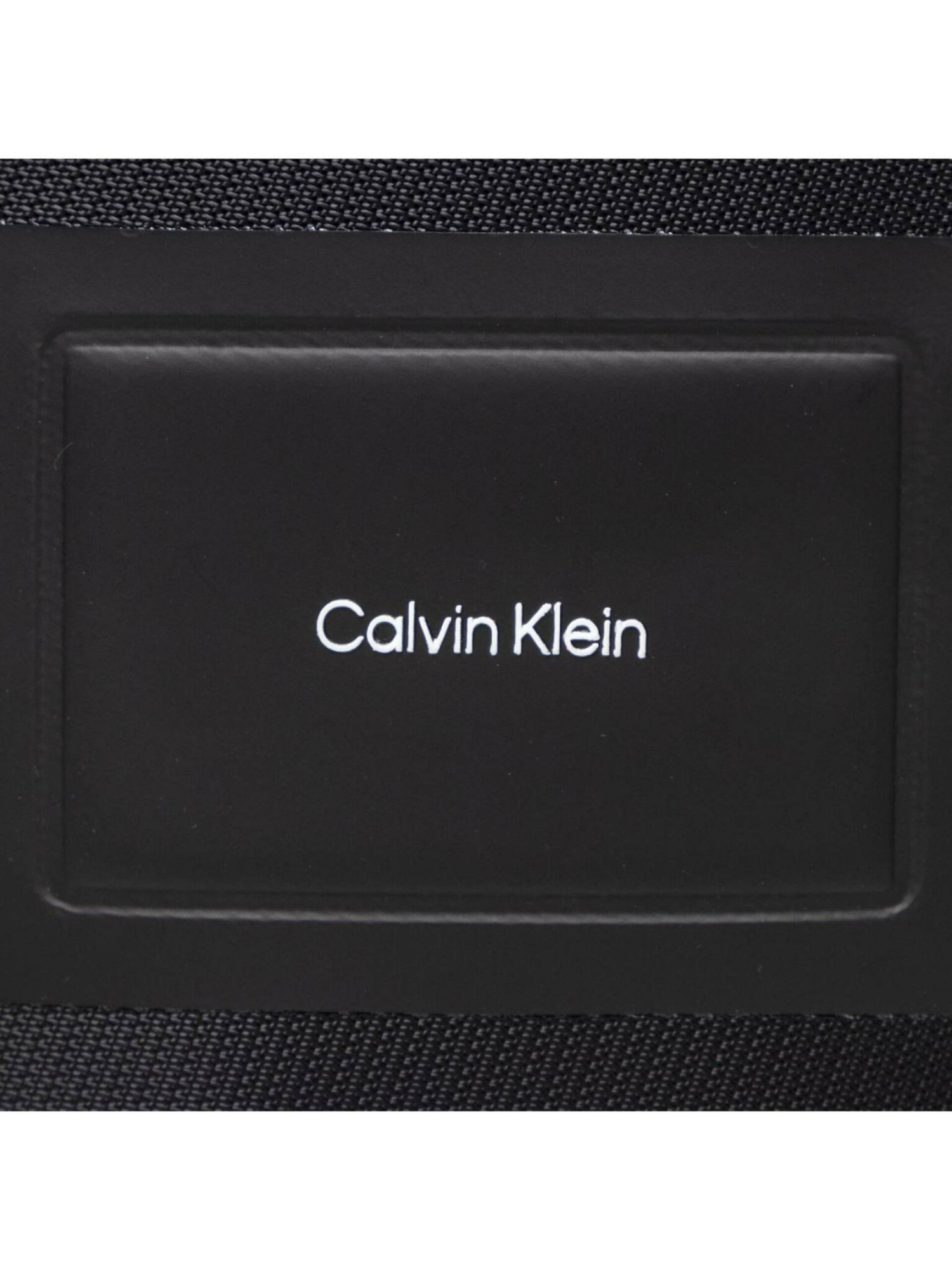 detail Calvin Klein pánské černé crossbody