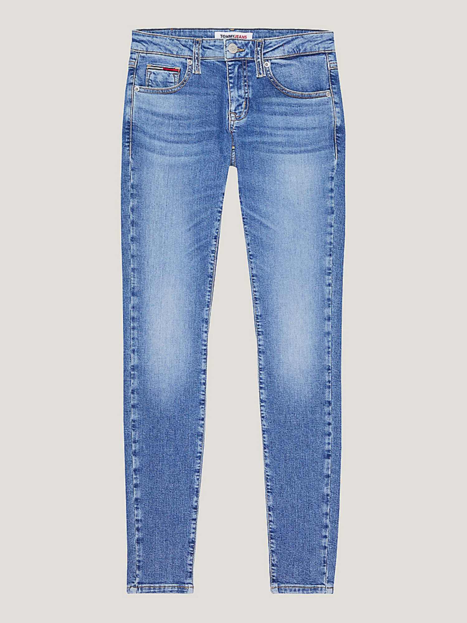 detail Tommy Jeans dámské světle modré džíny SOPHIE