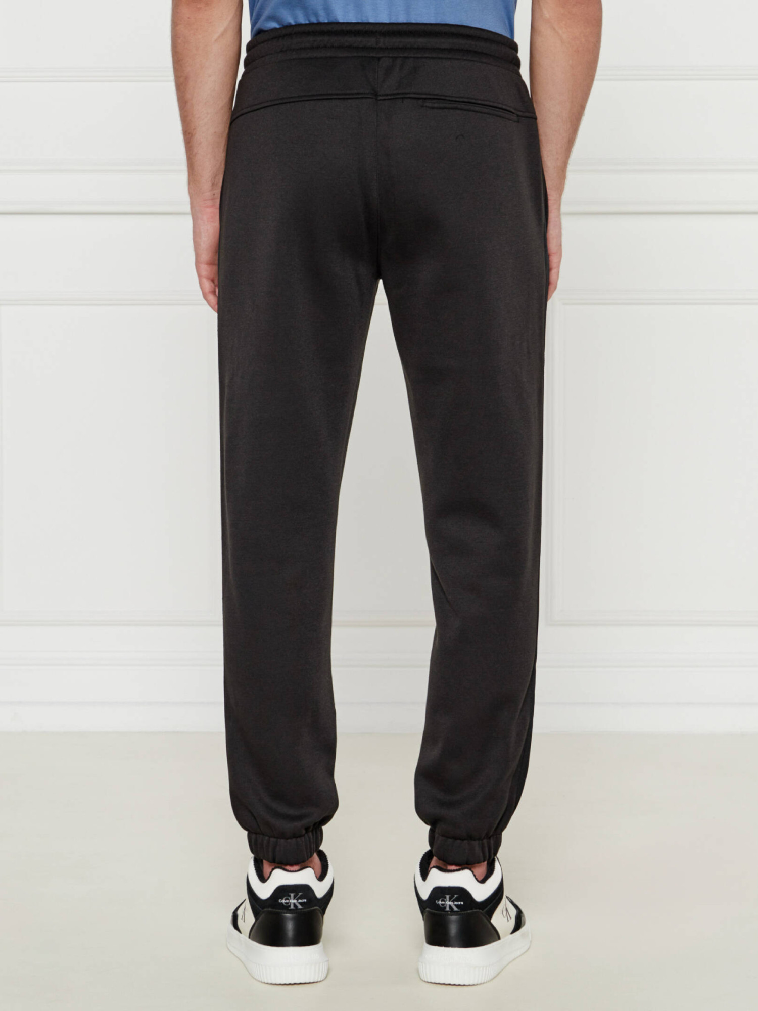 detail Calvin Klein pánské černé tepláky