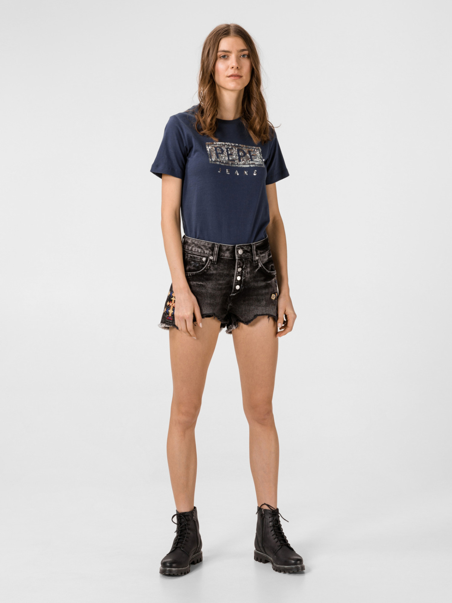 detail Pepe Jeans dámské džínové šortky Bonita