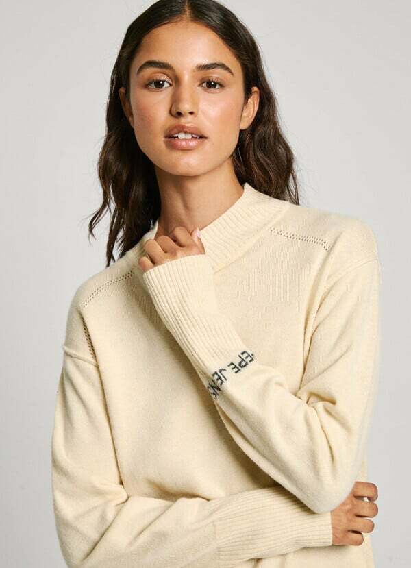 detail Pepe Jeans dámské krémové šaty HAZEL