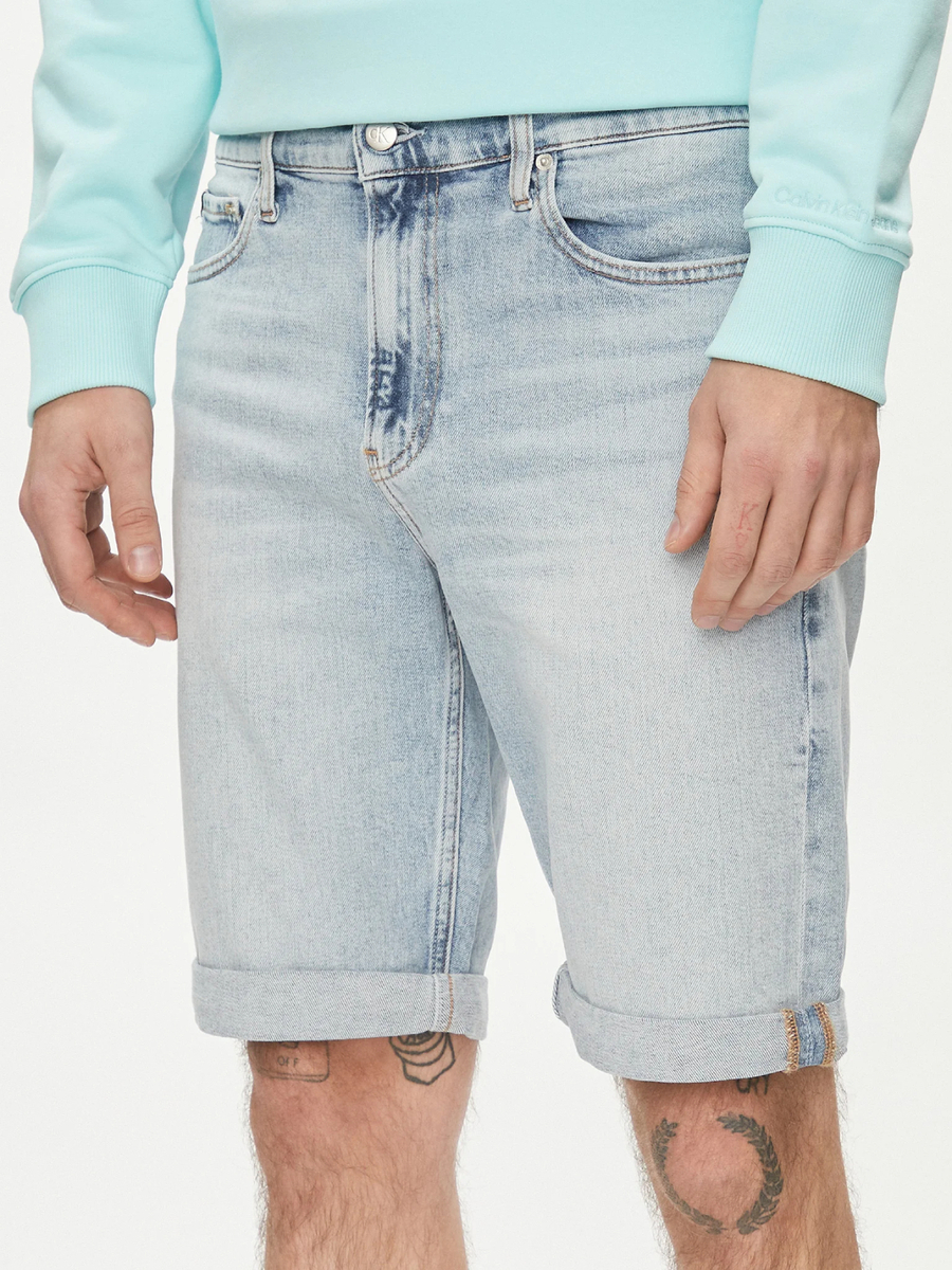 Calvin Klein pánské světle modré džínové šortky - 36/NI (1AA)