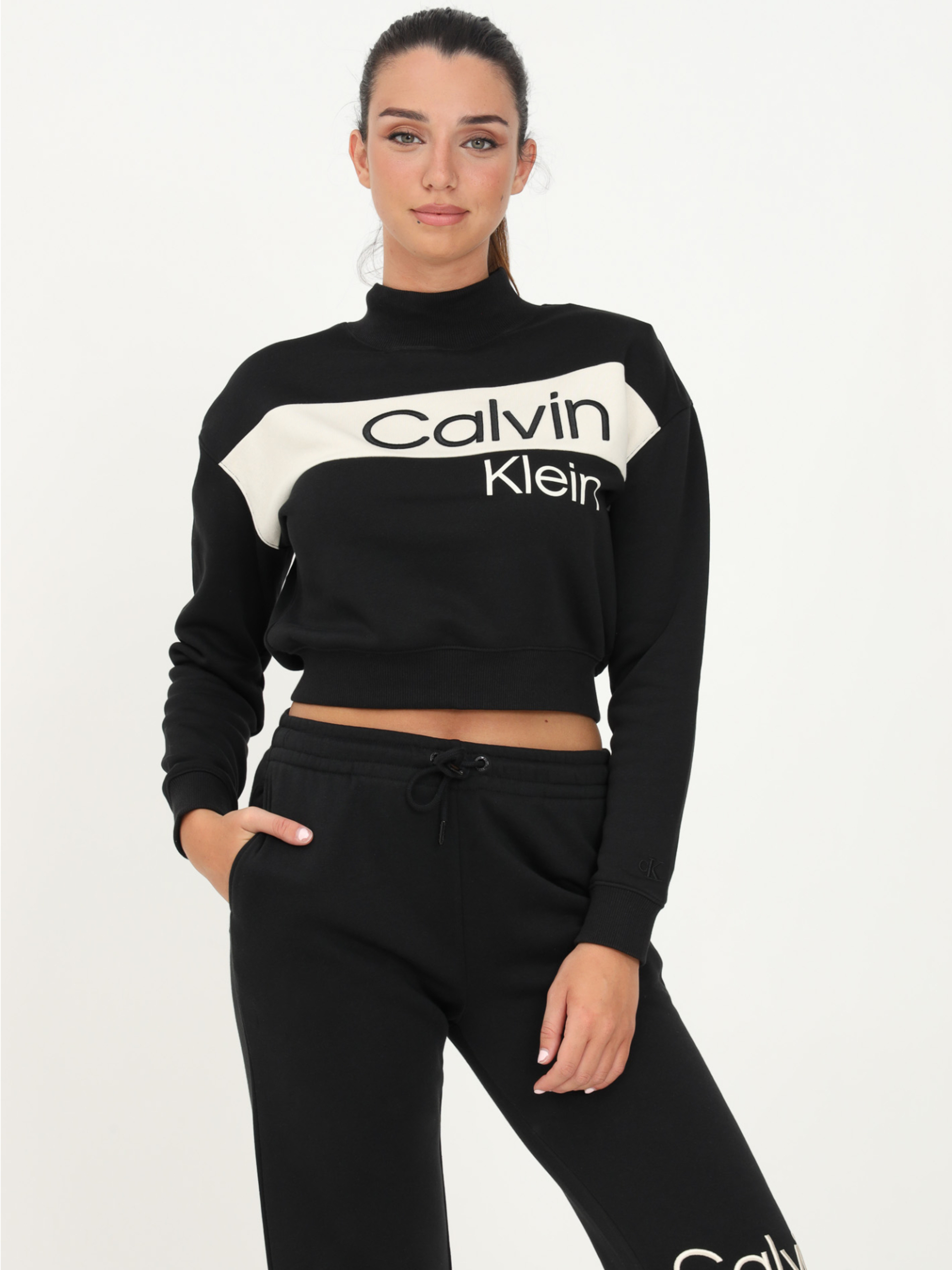 Calvin Klein dámská černá cropped mikina - XS (BEH)