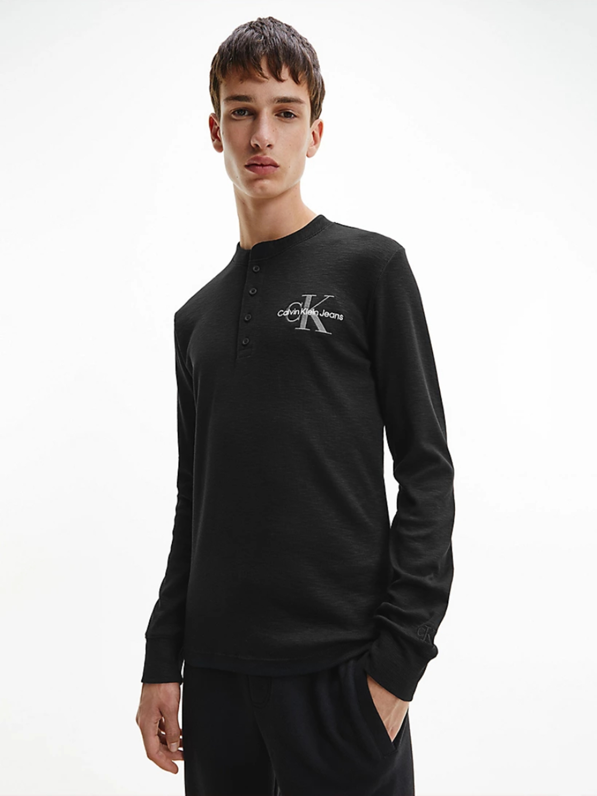 Levně Calvin Klein pánské černé tričko s dlouhým rukávem - M (BEH)
