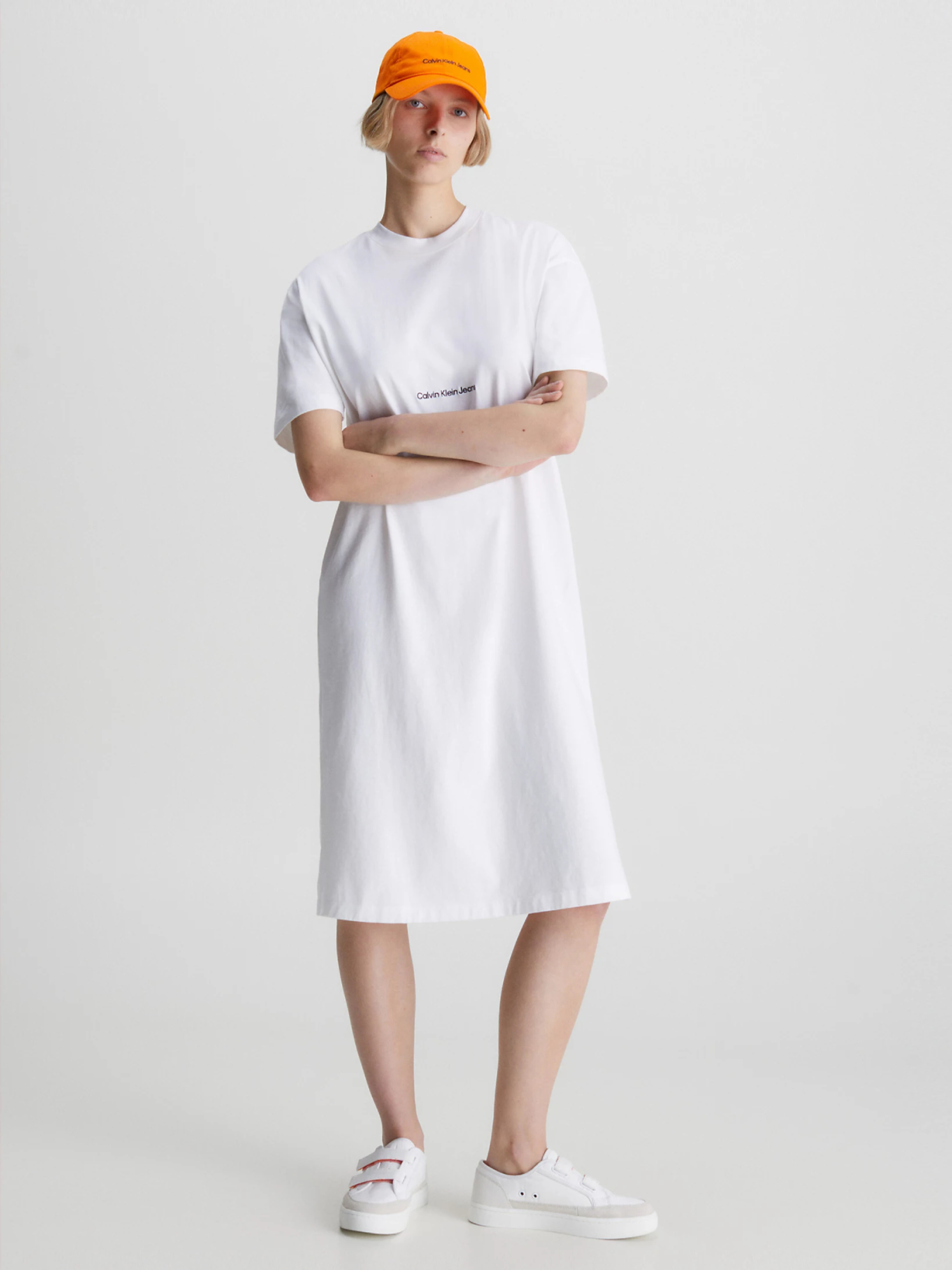 Calvin Klein dámské bílé šaty INSTITUTIONAL LONG T-SHIRT DRESS