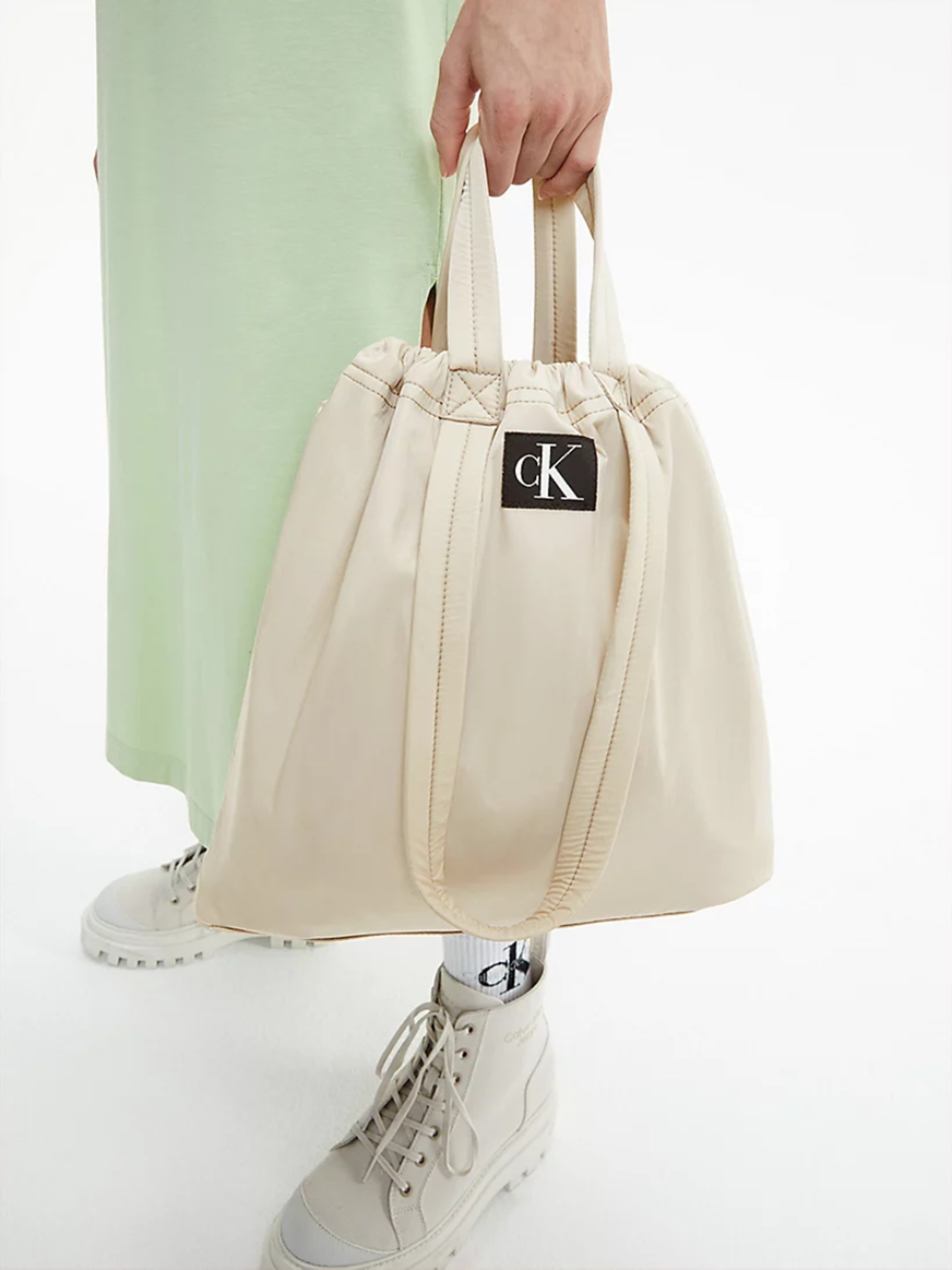 Calvin Klein dámská béžová oboustranná taška - OS (ACF)