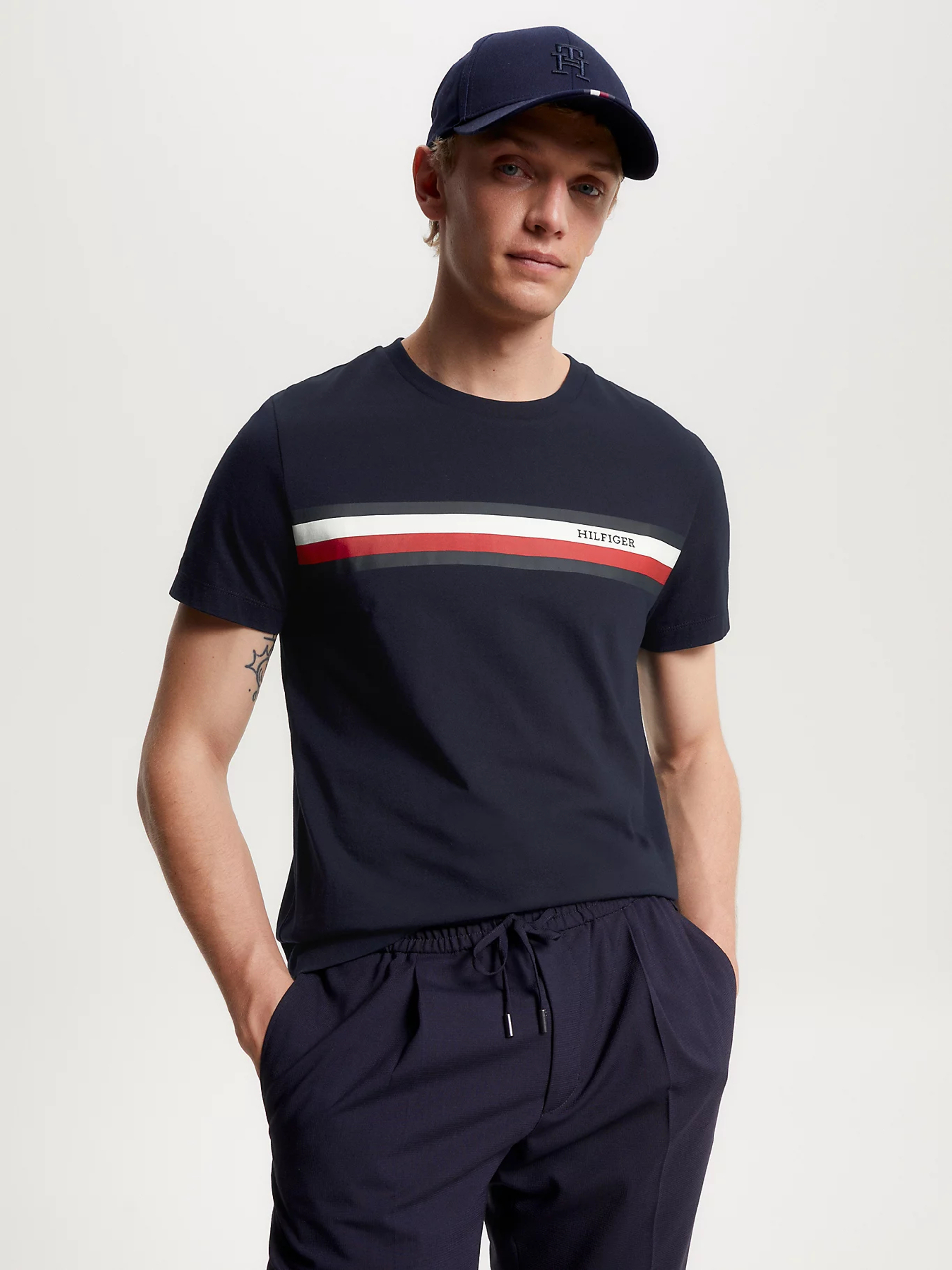 Tommy Hilfiger pánské tmavě modré triko Monotype - XXL (DW5)