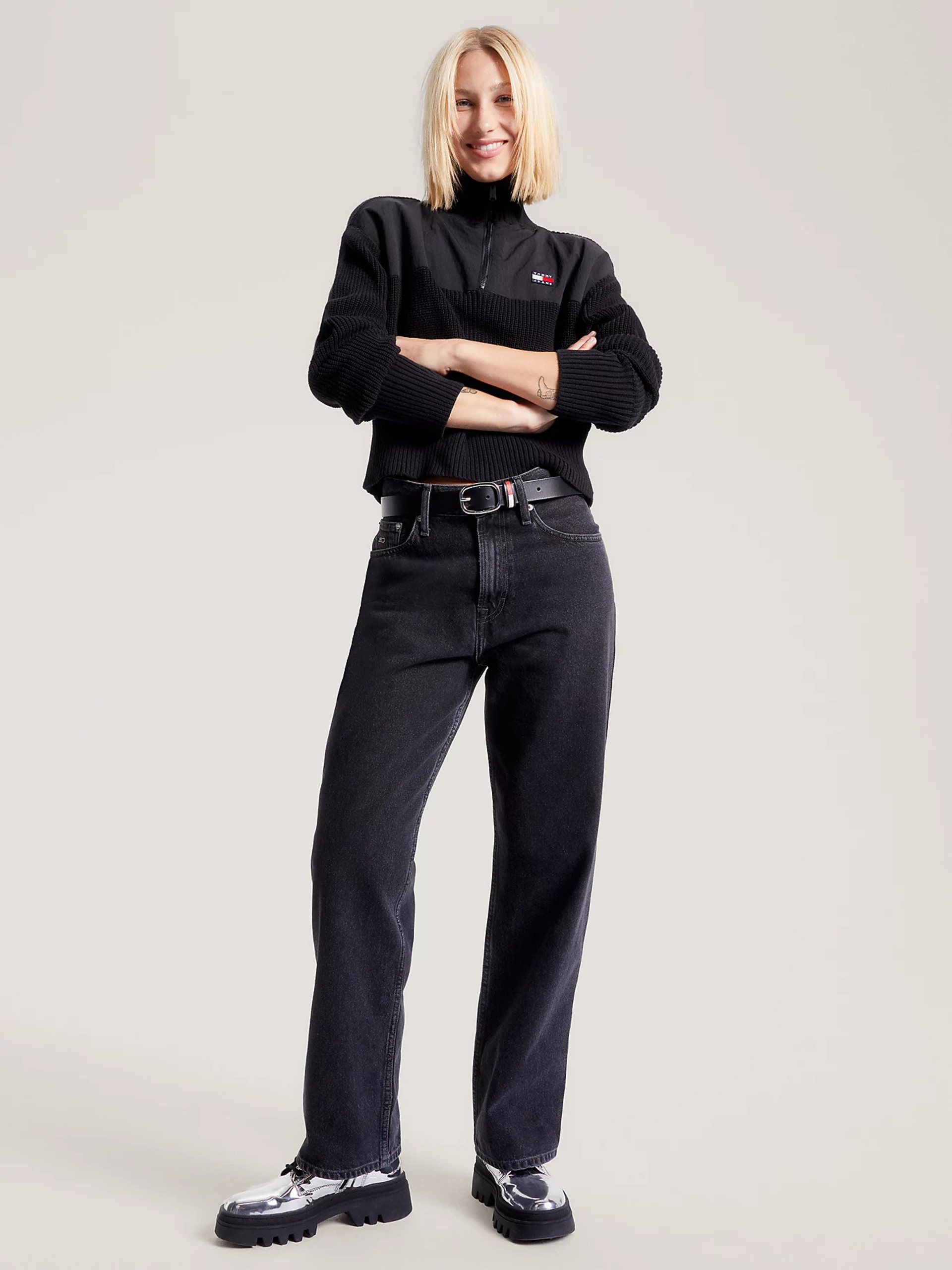 Tommy Jeans dámský černý svetr - M (BDS)