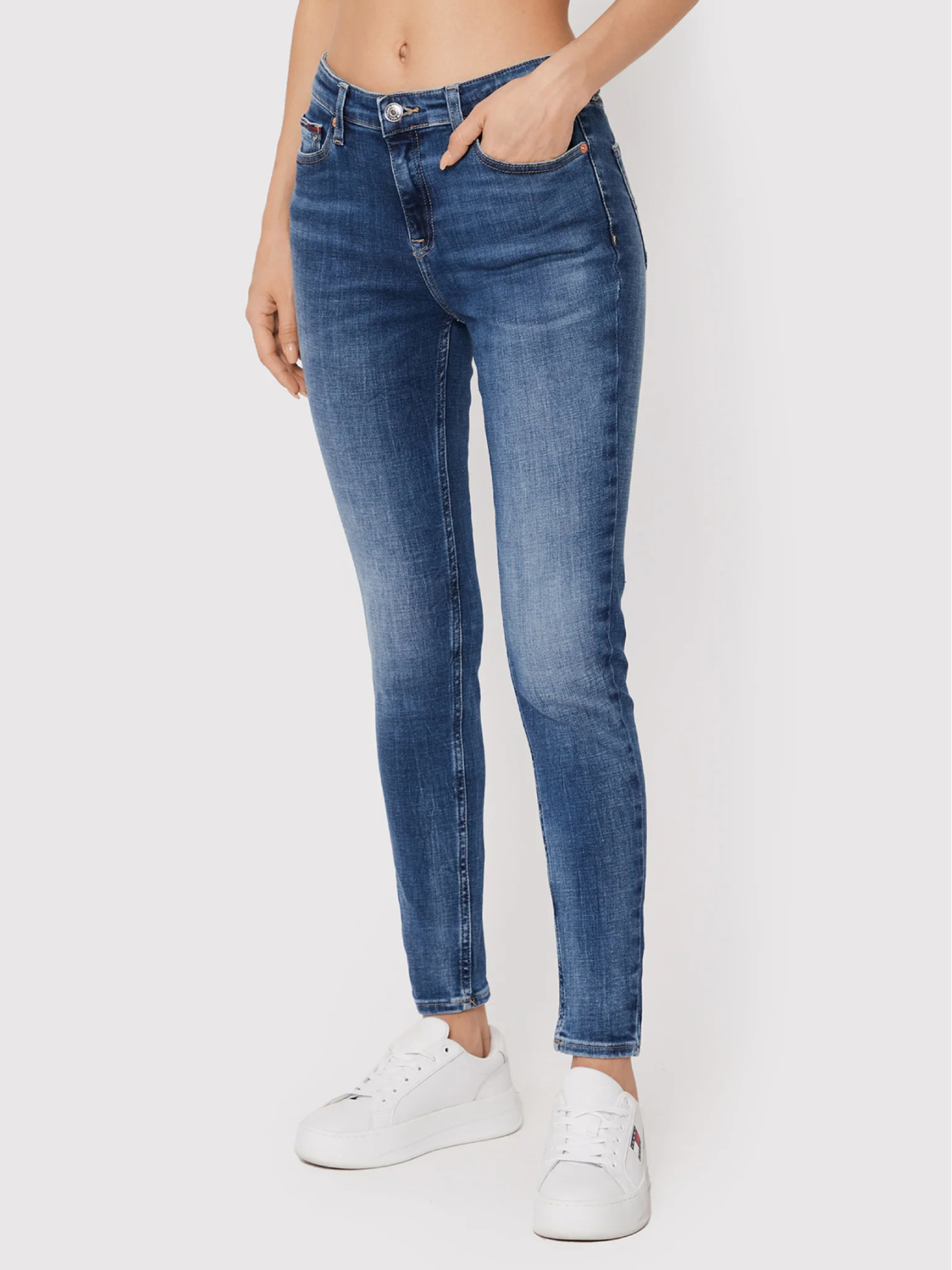 Tommy Jeans dámské modré džíny NORA - 26/30 (1A5)
