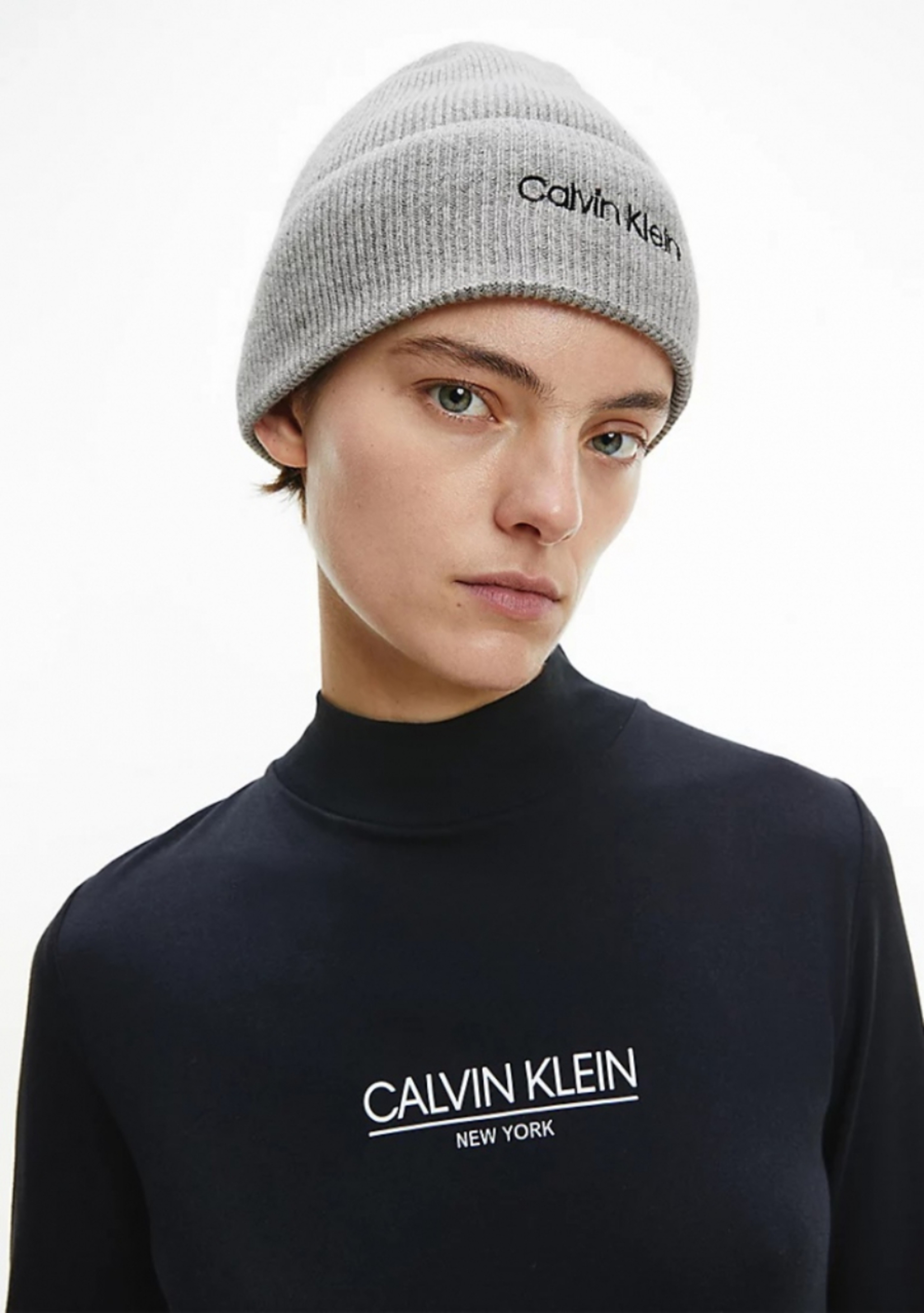 Calvin Klein dámská šedá čepice - OS (0IR)
