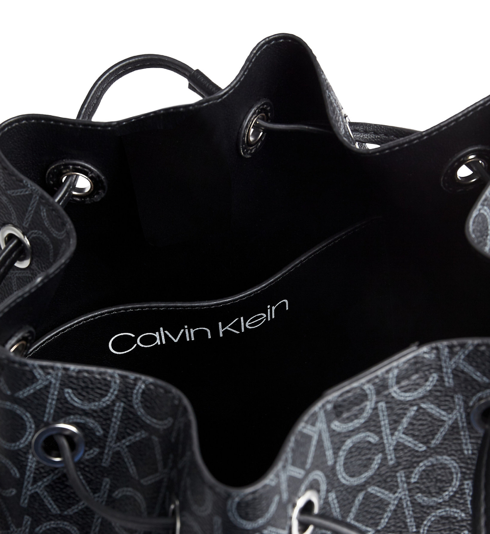 Calvin Klein dámská černá taška Drawstring - OS (0GJ)