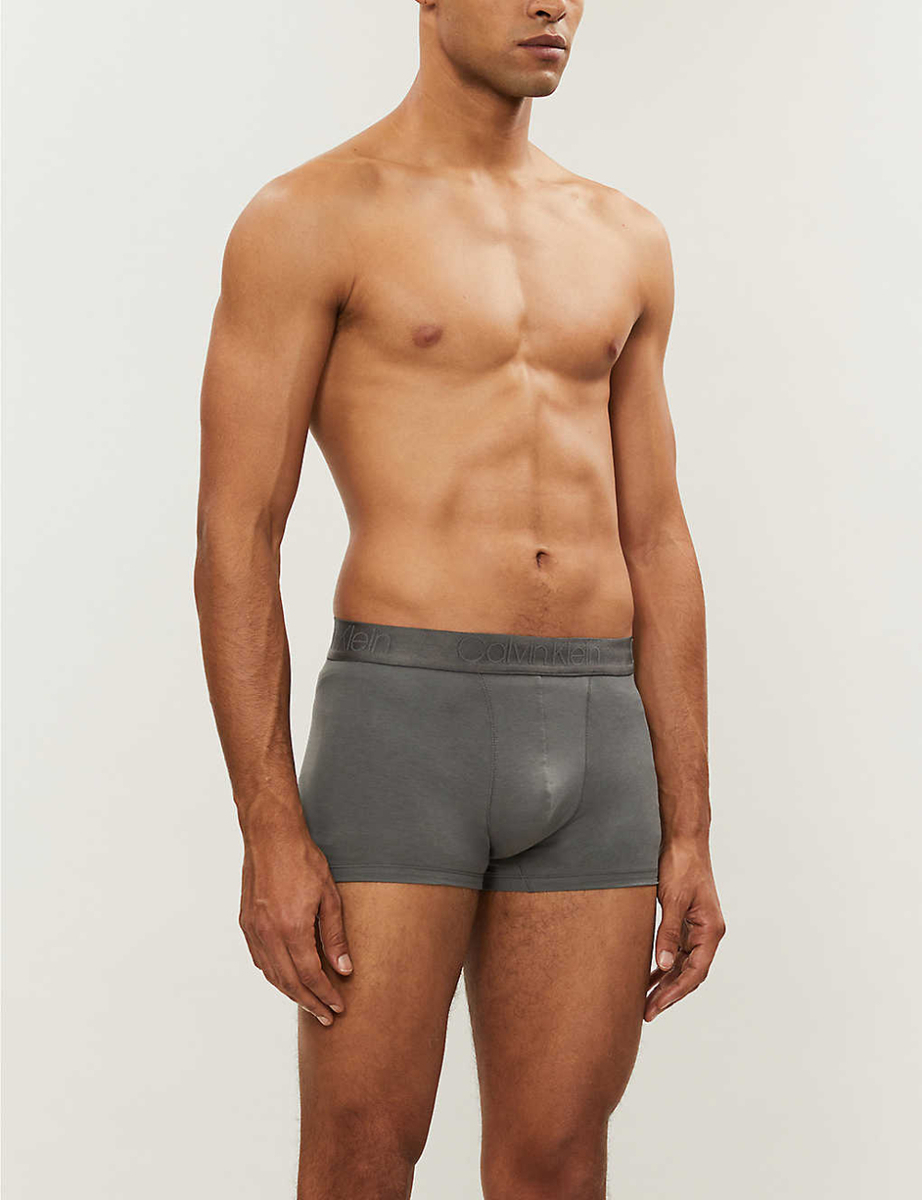 Calvin Klein pánské tmavě šedé boxerky - S (5GS)