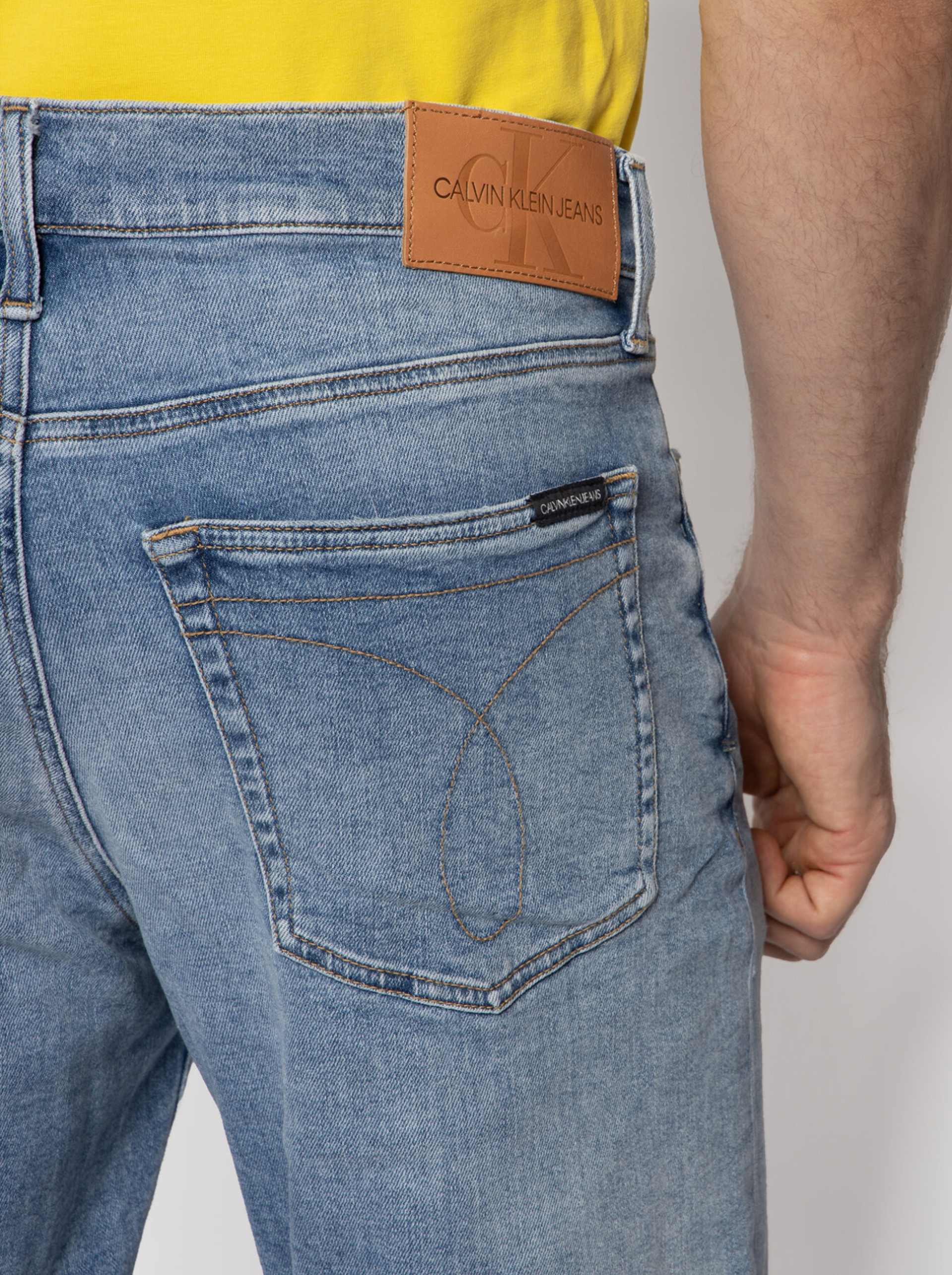Calvin Klein pánské džínové modré šortky - 32/NI (1AA)