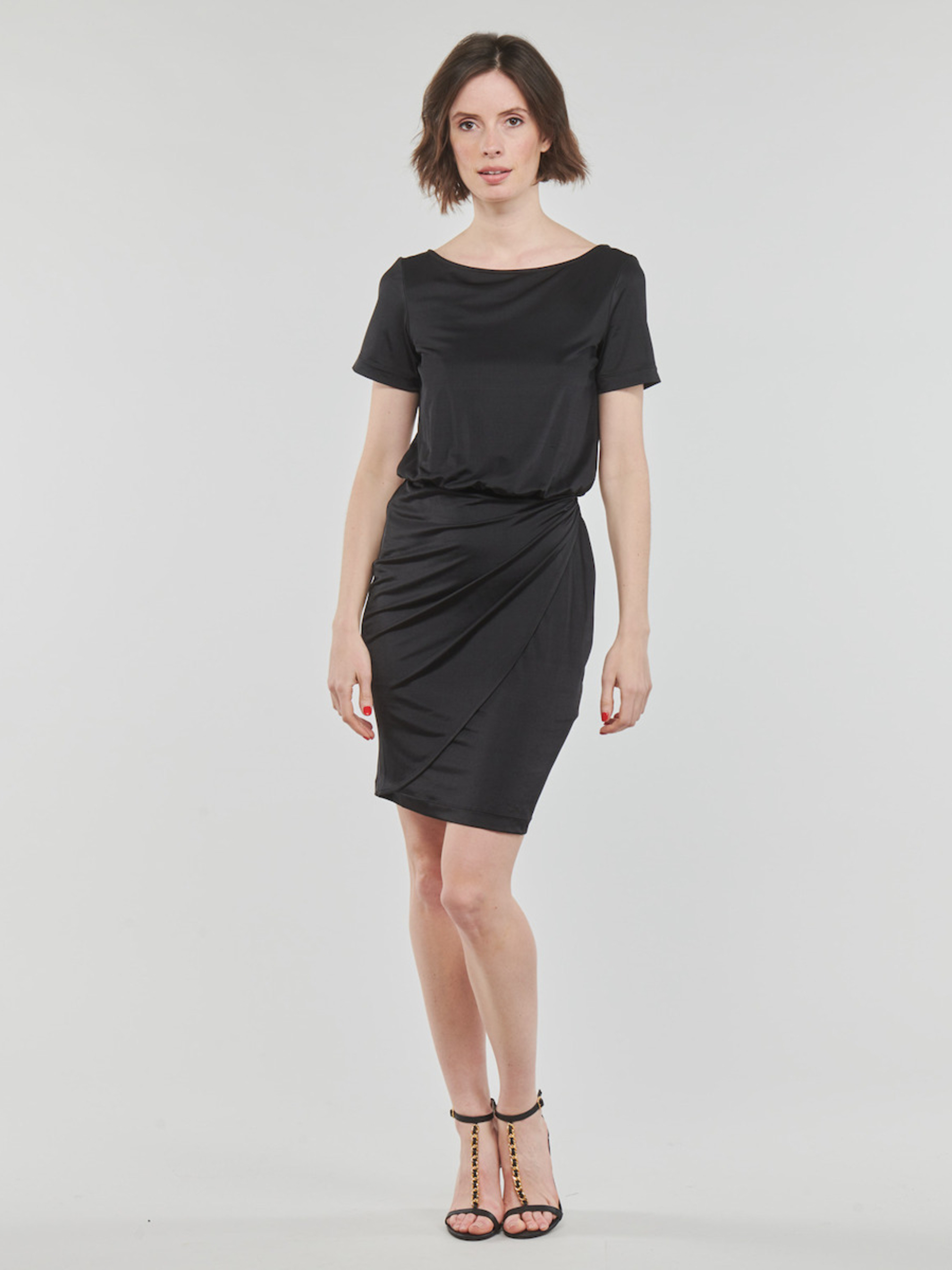 Guess dámské černé šaty - L (JBLK)